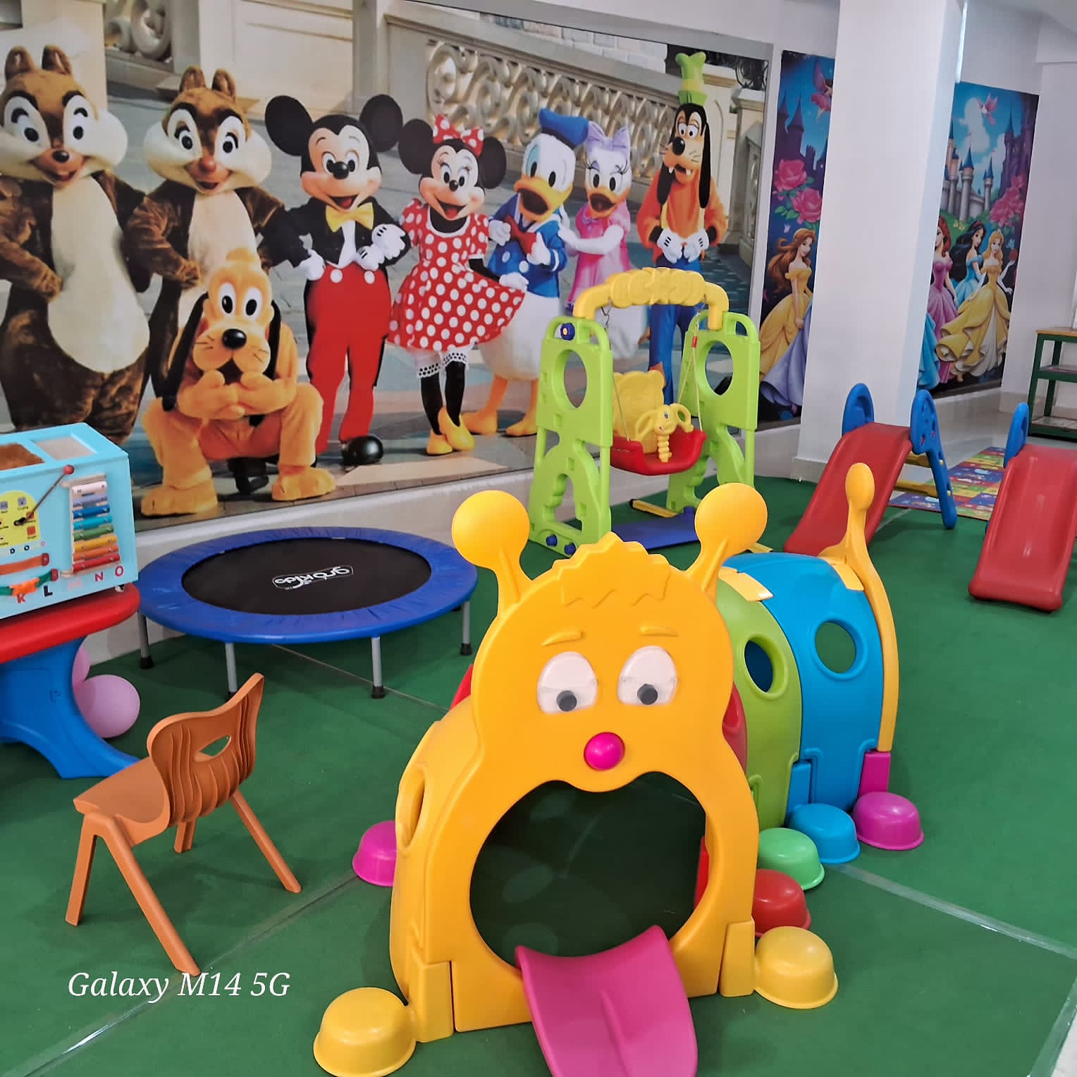 Descriptive alternative text